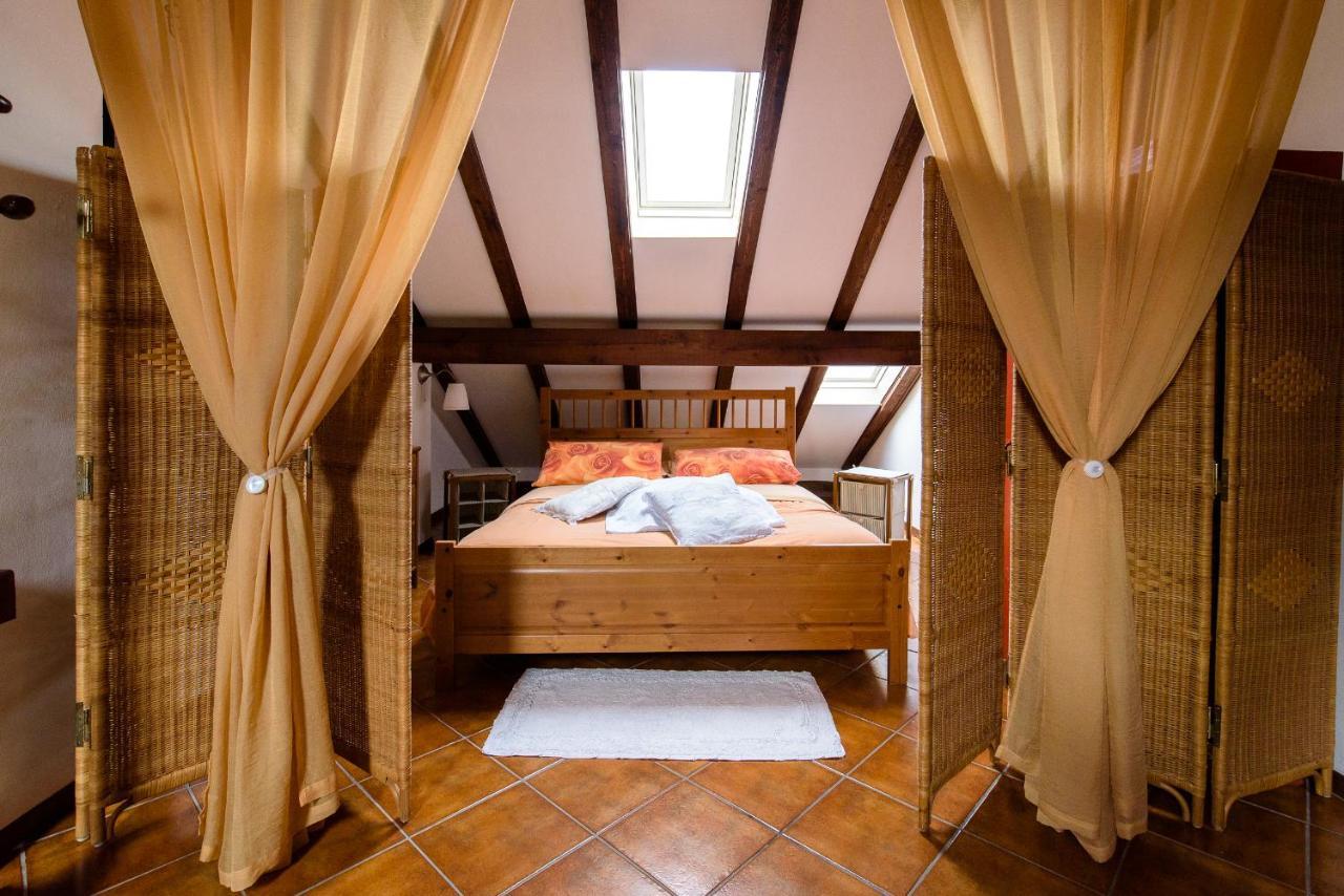 B&B Al Parco Volano Exterior photo